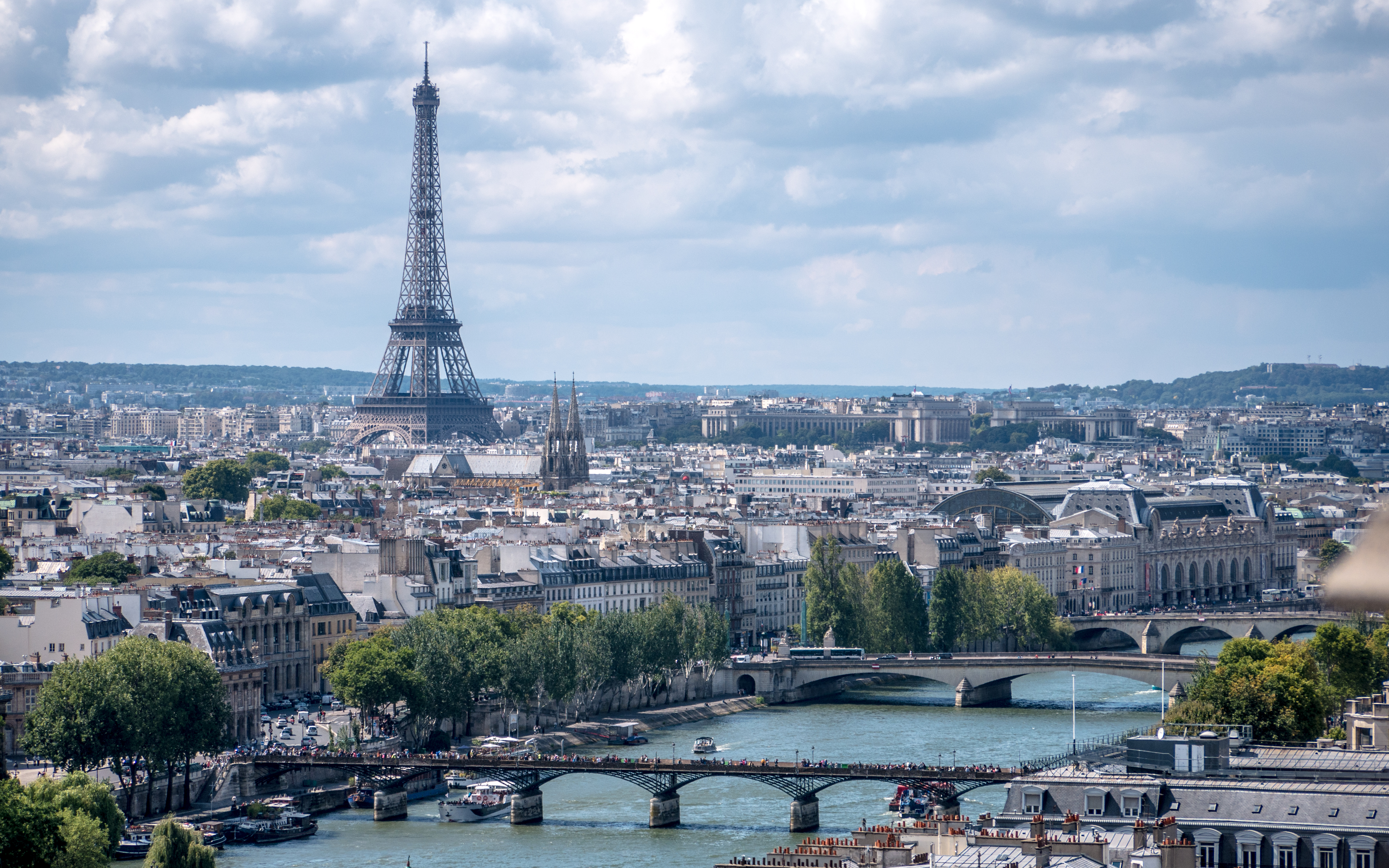 Paris skyline